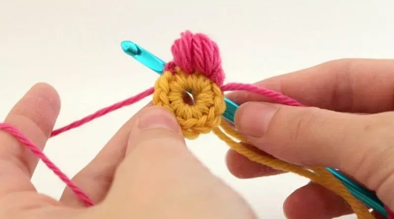 Công thức chuẩn để đan hoa bằng len cho người mới bắt đầu