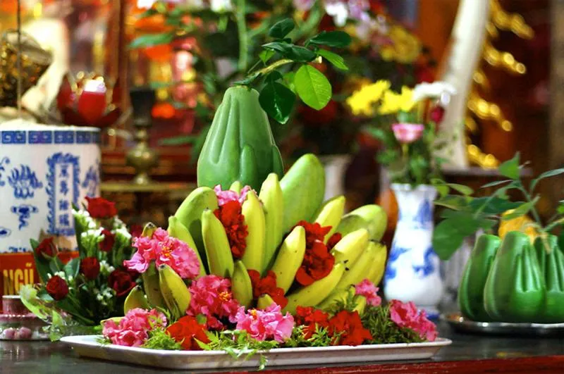 Bài trí mâm ngũ quả len theo phong thủy giúp thu hút tài lộc và bình an cho gia chủ
