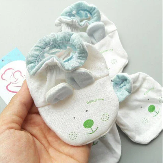 Sản phẩm bao tay len handmade mang lại sự ấm áp và an toàn tuyệt đối cho trẻ sơ sinh