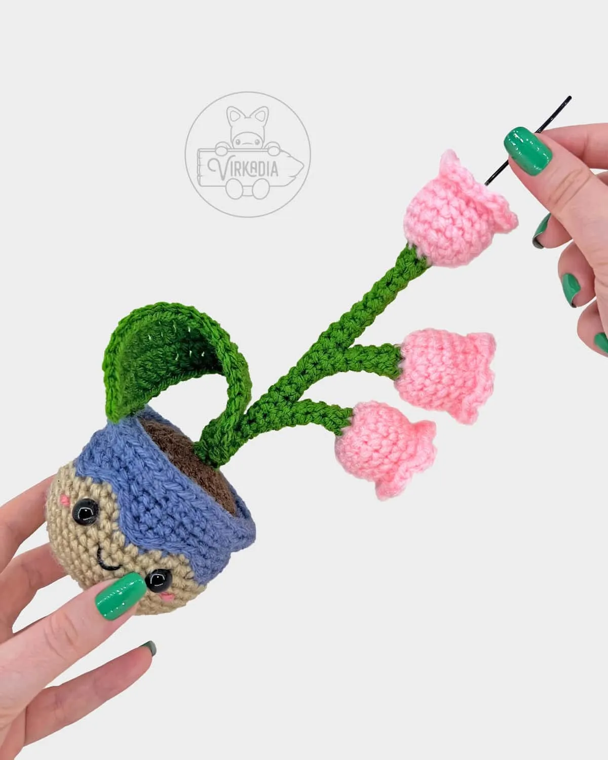 crochet-lily-of-the-valley-adding-wire Kỹ thuật lắp ráp cành hoa linh lan để tạo dáng rủ tự nhiên