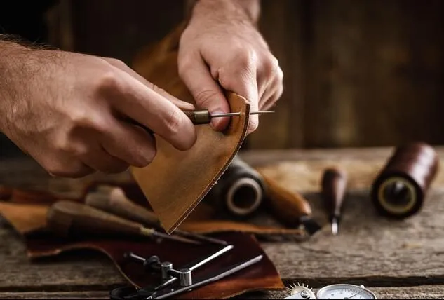 Nghệ thuật tạo dấu ấn cá nhân cho đồ handmade đòi hỏi sự tỉ mỉ và tâm huyết trong từng đường kim mũi chỉ