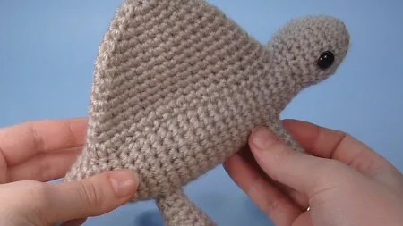 Cận cảnh các mối nối liền mạch cực kỳ thẩm mỹ trên thú len amigurumi