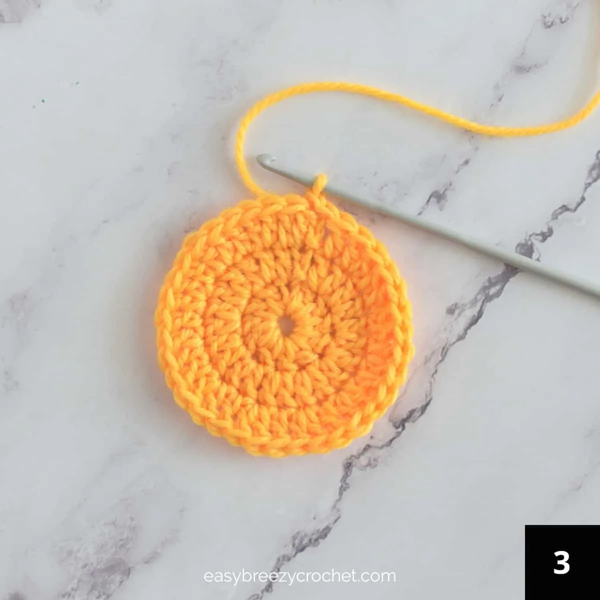 small-drawstring-crochet-pouch-process-1200x1200-3 Từng bước móc tạo hình thân túi tỏi đơn giản